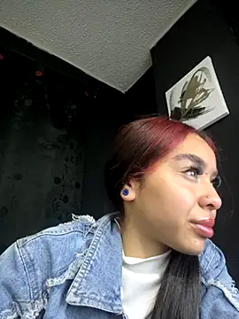 Snapshot of Tracy_KS chatting on 23, 11, 2025 Tracy KS online show from 23, 11, 2025