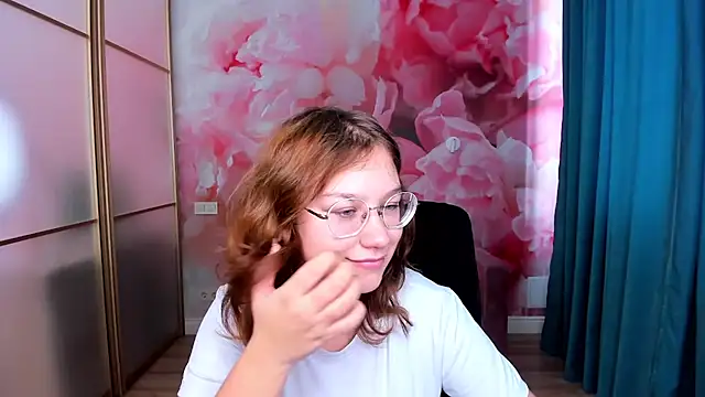 AngelinaLow online show from 14, 11, 2025