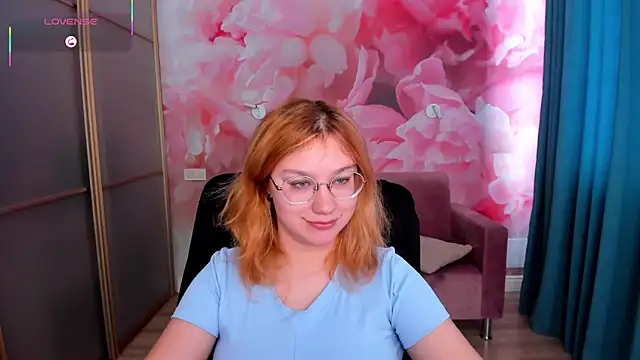 AngelinaLow online show from 6, 1, 2026