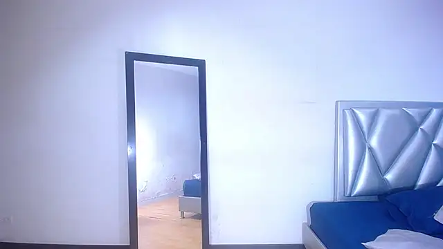 Snapshot of goldenn_ass1 chatting on 4, 11, 2025 goldenn ass1 online show from 4, 11, 2025