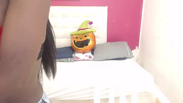 Snapshot of goldenn_ass1 chatting on 15, 11, 2025 goldenn ass1 online show from 15, 11, 2025