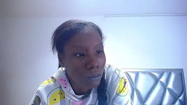 Snapshot of goldenn_ass1 chatting on 26, 11, 2025 goldenn ass1 online show from 26, 11, 2025