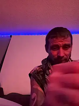 Stillhard8925 online show from 2, 11, 2025