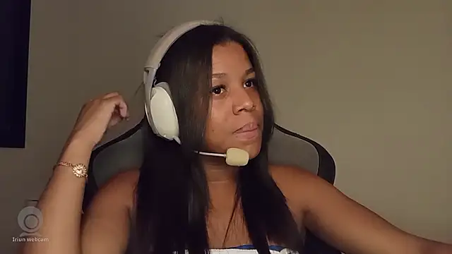 Snapshot of cammydebora chatting on 14, 10, 2025 cammydebora online show from 14, 10, 2025