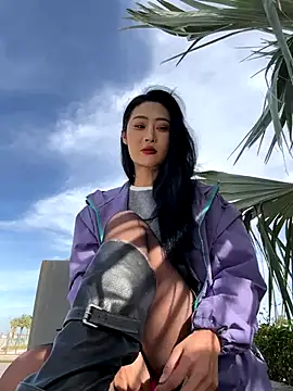 Snapshot of linger-23 chatting on 27, 11, 2025 linger-23 online show from 27, 11, 2025