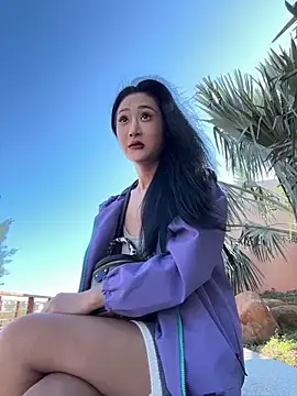 Snapshot of linger-23 chatting on 1, 12, 2025 linger-23 online show from 1, 12, 2025