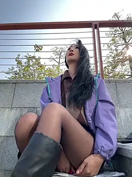 Snapshot of linger-23 chatting on 21, 12, 2025 linger-23 online show from 21, 12, 2025