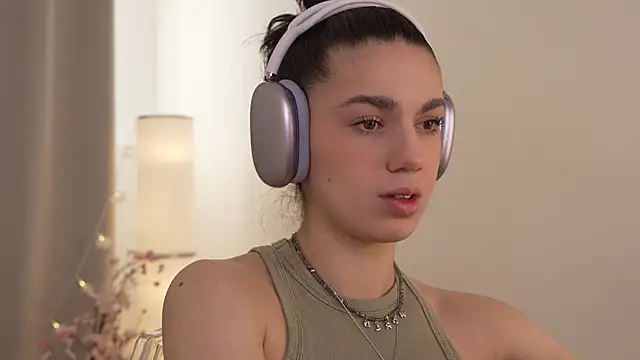 mystica  online show from 19, 3, 2025