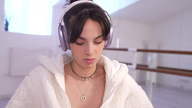 mystica  online show from 16, 9, 2025