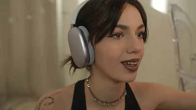 mystica  online show from 25, 9, 2025