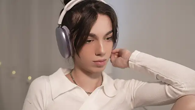 mystica  online show from 28, 11, 2025