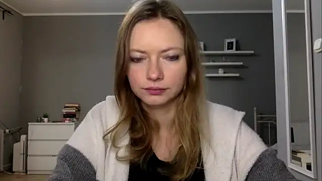 Snapshot of MillieShow chatting on 23, 11, 2025 MillieShow online show from 23, 11, 2025