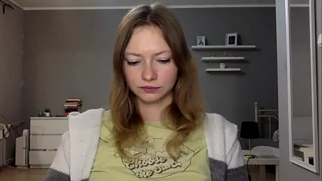 Snapshot of MillieShow chatting on 27, 11, 2025 MillieShow online show from 27, 11, 2025