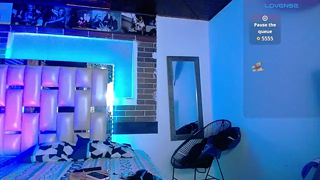 kriss sweetboobs10 online show from 14, 3, 2026