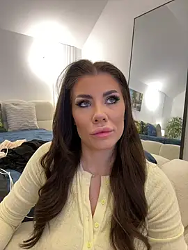 CelineReys online show from 12, 4, 2026