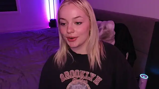 Snapshot of margot_robbie7 chatting on 15, 6, 2026 margot robbie7 online show from 15, 6, 2026