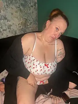 Snapshot of XxXMistyXxX chatting on 9, 10, 2025 XxXMistyXxX online show from 9, 10, 2025