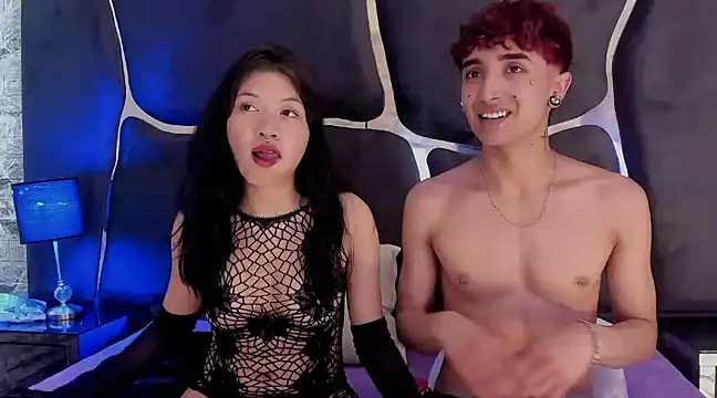 LauryAndNarem69 online show from 18, 3, 2025