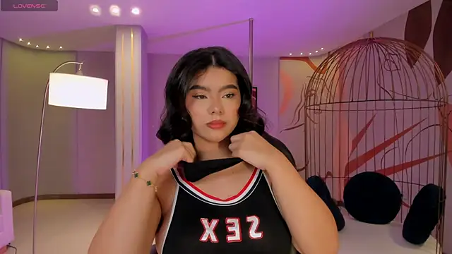 Snapshot of CandaseRussell chatting on 30, 10, 2025 CandaseRussell online show from 30, 10, 2025