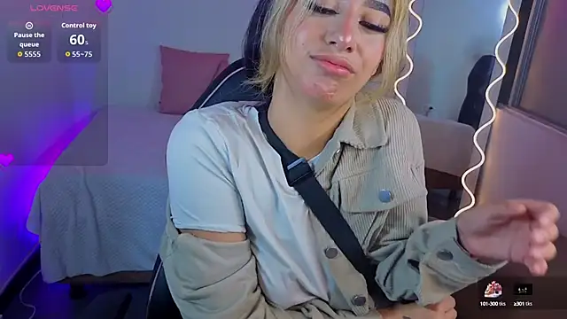 Malory tay1 online show from 10, 10, 2025