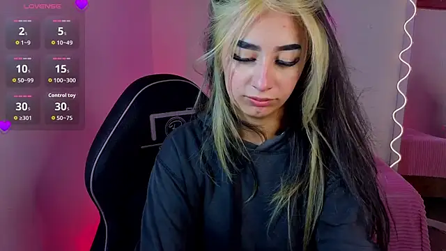 Malory tay1 online show from 29, 10, 2025