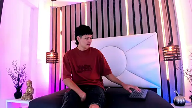 Jhojan twink online show from 31, 10, 2025