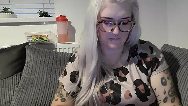 Snapshot of Sizzling_Indie36 chatting on 16, 9, 2025 Sizzling Indie36 online show from 16, 9, 2025