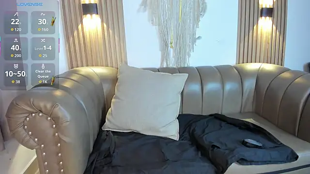 Layla arabelle online show from 27, 9, 2025