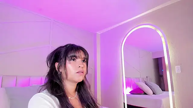 Snapshot of Eimmy_bm chatting on 11, 10, 2025 Eimmy bm online show from 11, 10, 2025