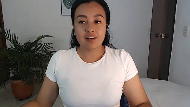 Snapshot of Themagicpotion chatting on 11, 6, 2026 Themagicpotion online show from 11, 6, 2026