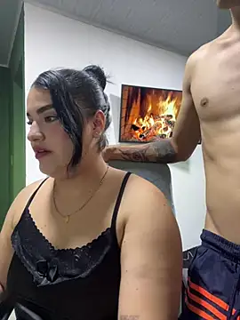 pareja curiosa19 online show from 16, 5, 2026