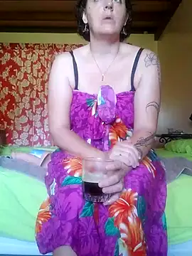 Snapshot of emiliemilf chatting on 23, 6, 2026 emiliemilf online show from 23, 6, 2026
