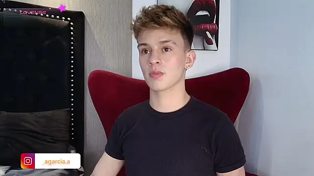 LiamWildx20 online show from 6, 2, 2026