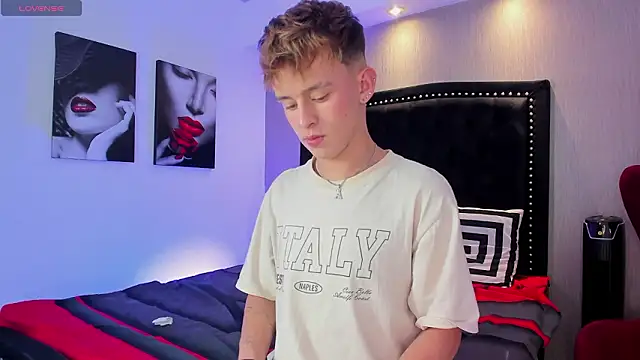 LiamWildx20 online show from 22, 2, 2026