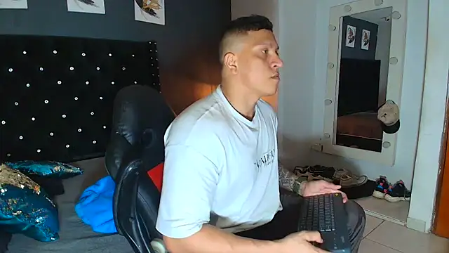 Snapshot of ethan_dalton_ chatting on 19, 9, 2025 ethan dalton online show from 19, 9, 2025