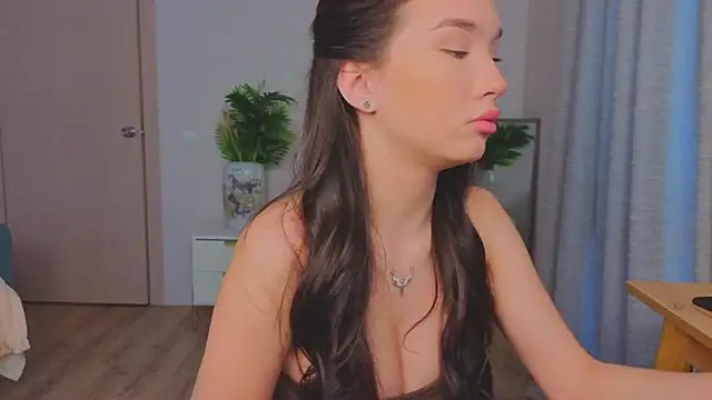 EmiliaDroll online show from 15, 12, 2025