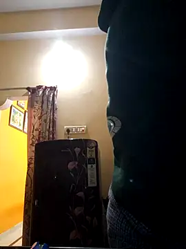 Snapshot of hot_integer chatting on 28, 11, 2025 hot integer online show from 28, 11, 2025