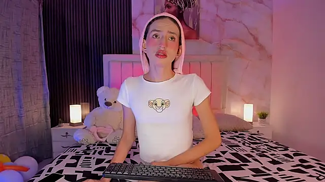 peachandtyron  online show from 22, 9, 2025