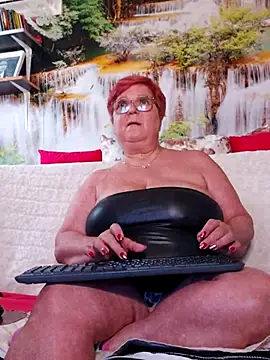 QueenPammy1 online show from 18, 2, 2025