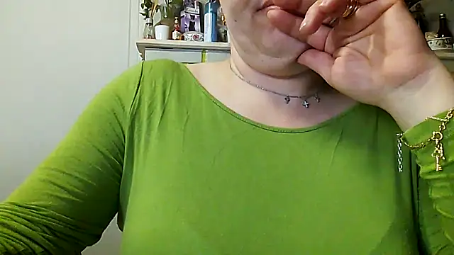 Snapshot of mimi19820 chatting on 17, 3, 2025 mimi19820 online show from 17, 3, 2025