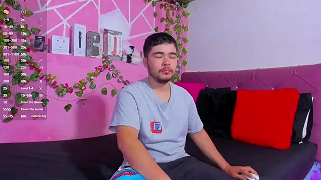  mia and mike  online show from 21, 3, 2025