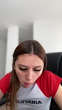 Snapshot of aliisonn__parker26 chatting on 7, 11, 2025 aliisonn parker26 online show from 7, 11, 2025