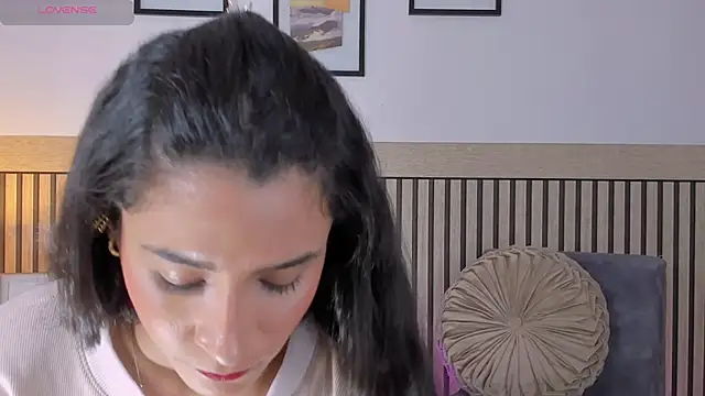 Snapshot of hanna_mils chatting on 15, 9, 2025 hanna mils online show from 15, 9, 2025