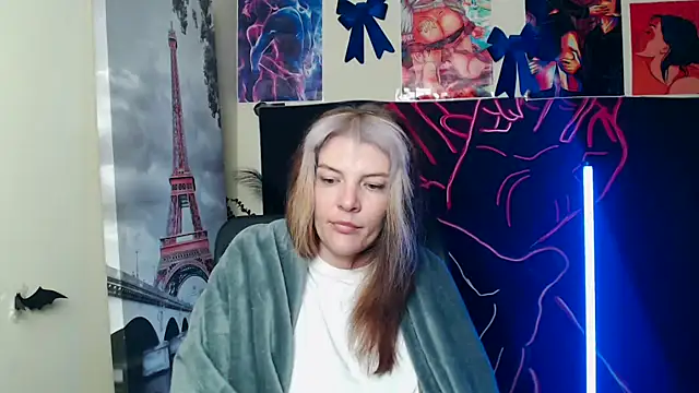 VanessaRey  online show from 17, 5, 2026