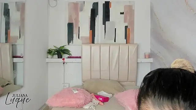 Snapshot of juliana_luque chatting on 30, 11, 2025 juliana luque online show from 30, 11, 2025