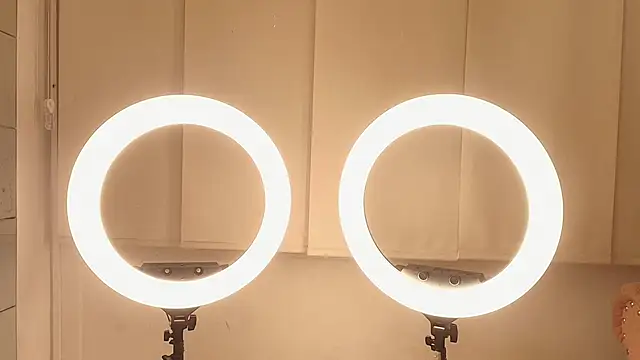 Snapshot of juliana_luque chatting on 3, 12, 2025 juliana luque online show from 3, 12, 2025