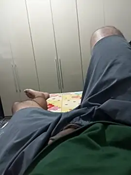 JovanRJ online show from 10, 4, 2026