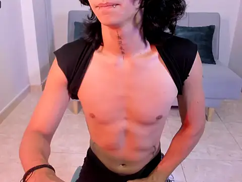 Snapshot of leoaddams22 chatting on 21, 9, 2025 leoaddams22 online show from 21, 9, 2025