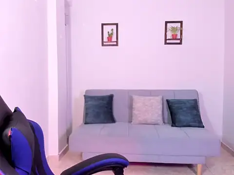 Snapshot of leoaddams22 chatting on 13, 10, 2025 leoaddams22 online show from 13, 10, 2025