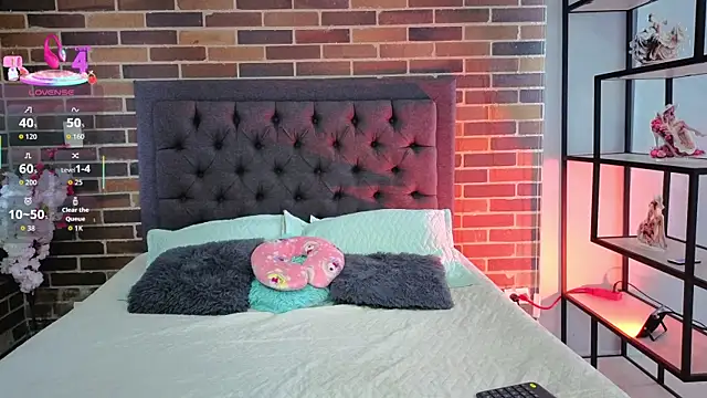 Snapshot of KattyPaez chatting on 4, 11, 2025 KattyPaez online show from 4, 11, 2025